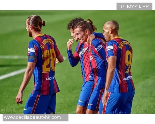 梅西盛赞苏亚雷斯：他是世界上最顶级的前锋之一