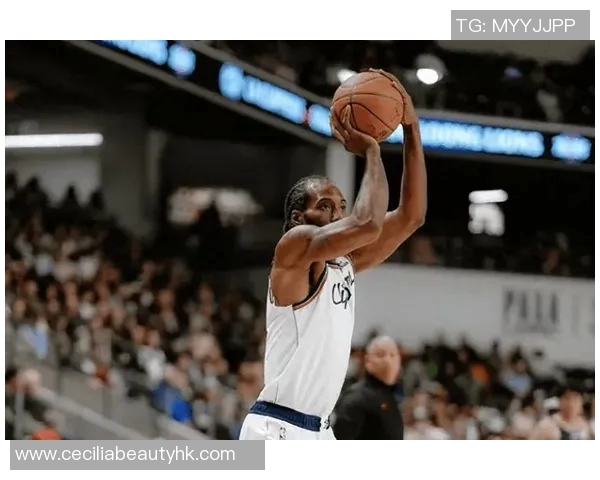 雄鹿队继续强势，轻松战胜快船队